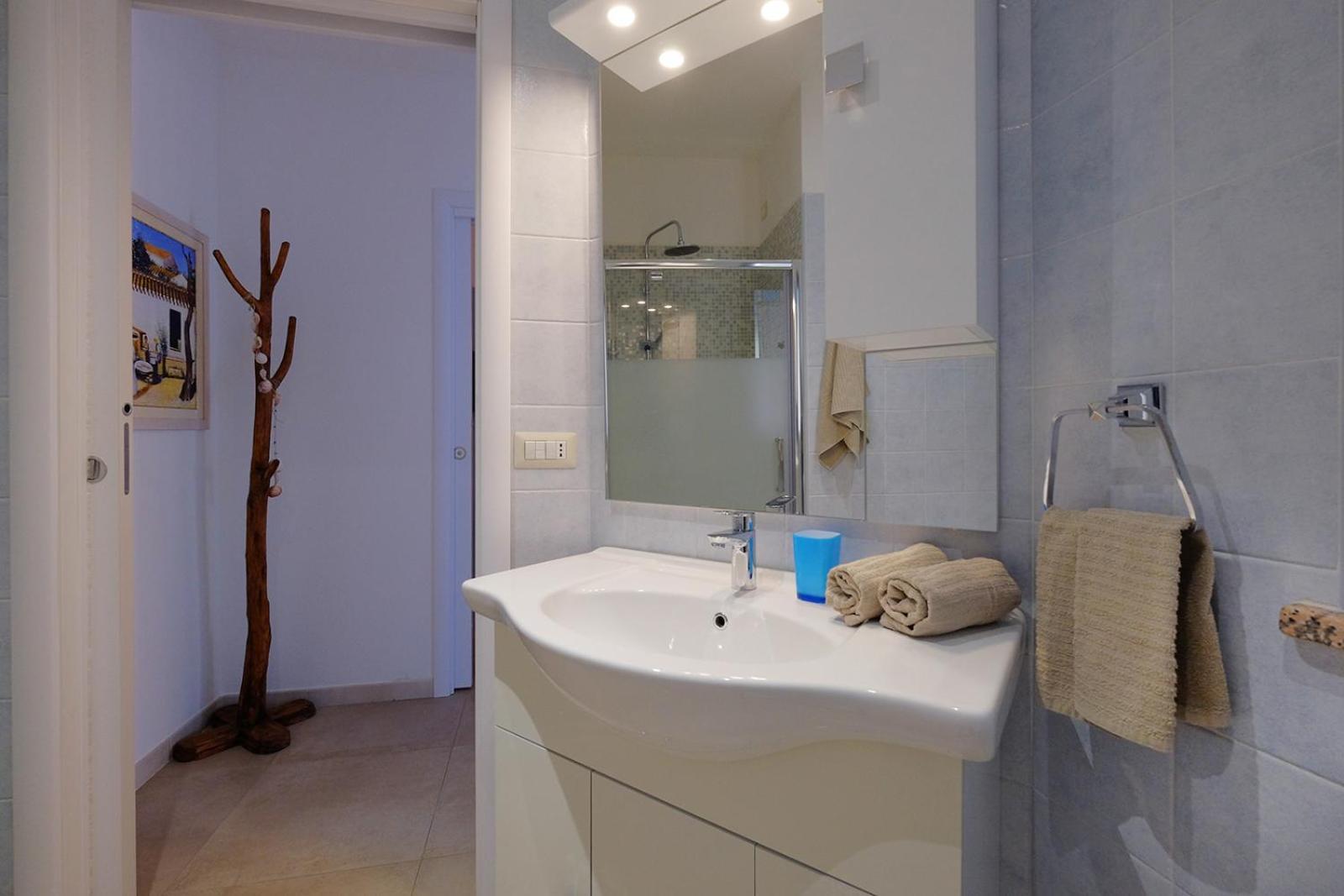 Casa Azzurra - Blue House Otel Teulada Dış mekan fotoğraf