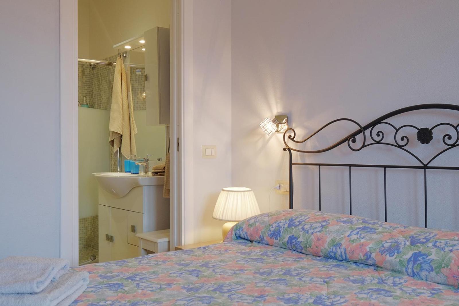 Casa Azzurra - Blue House Otel Teulada Dış mekan fotoğraf